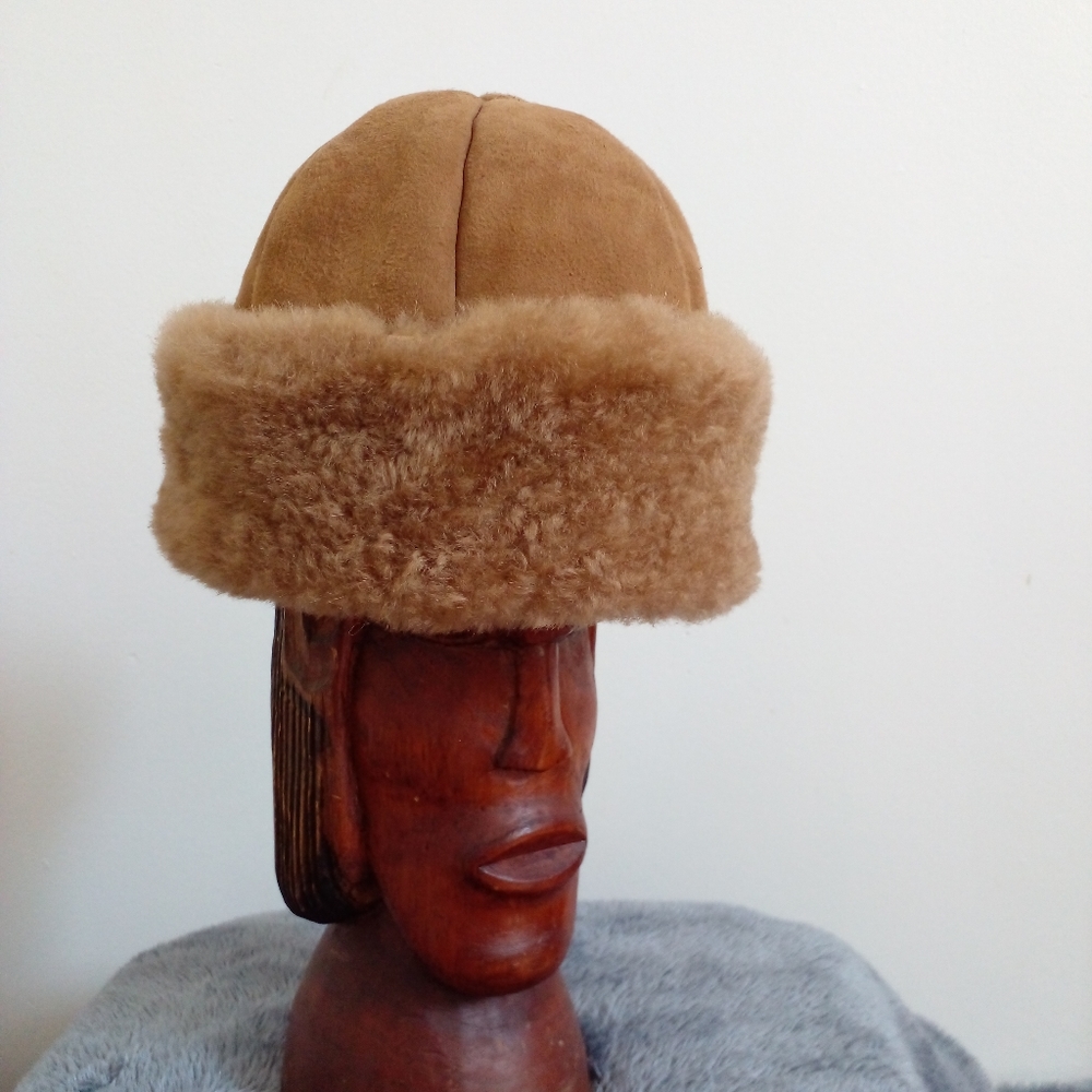 Vintage WOLFF OF CANADA, Sheepskin cuff hat, brown READ DESCRIPTION